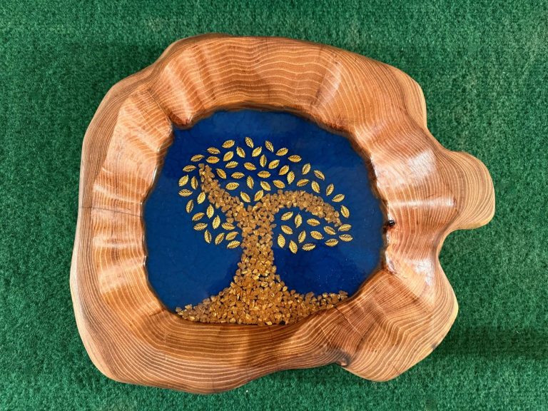 Unikat aus Olivenholz Unikat aus Olivenholz